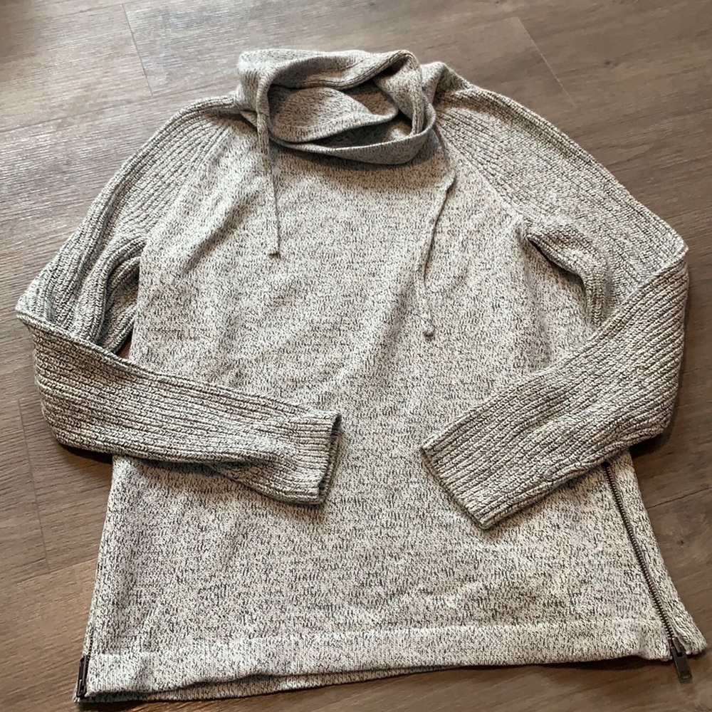 Men’s Express Sweater